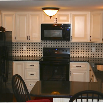 Attleboro, Ma Black & White Kitchen