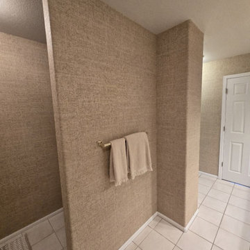 Wallpaper installation Bathroom in Tucson