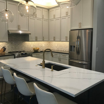Stylish Glencoe KItchen