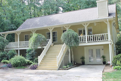Mid-sized coastal exterior home idea in Atlanta