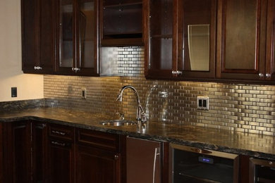 Inspiration for a contemporary kitchen remodel in Las Vegas