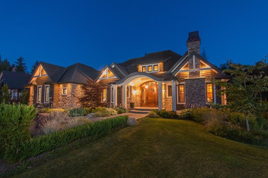 Arts and crafts exterior home photo in Vancouver