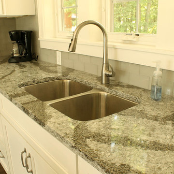 Mikana Lakeside Home
