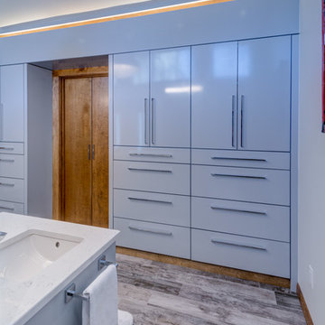Sensational Contemporary Bath