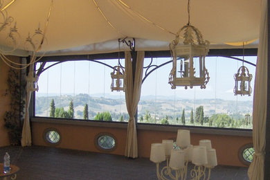 Immagine di un portico country