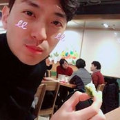 Hee Joon Lee's photo