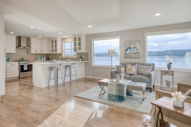 Trendy living room photo in Seattle