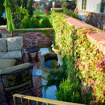 Corner lot Courtyard
