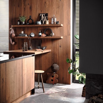 AV6084 - Embossed veneer door