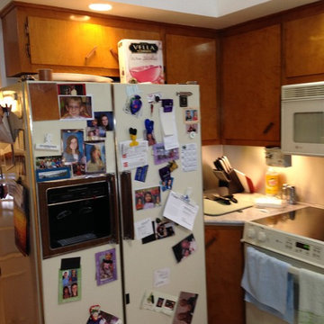 Before: The fridge was misplaced, and made this corner inaccessable.