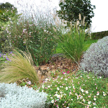 Un jardin qui marie le végétal et le minéral (91)