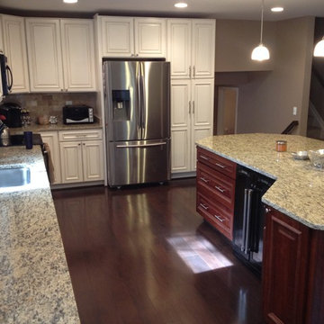 Two-Tone Kitchen