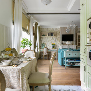 Неиссякаемый источник вдохновения для домашнего уюта: гостиная-столовая в классическом стиле