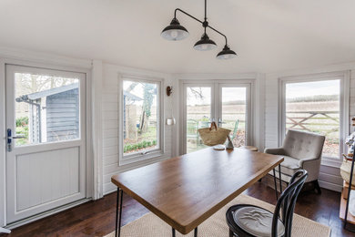Home office - contemporary home office idea in Surrey