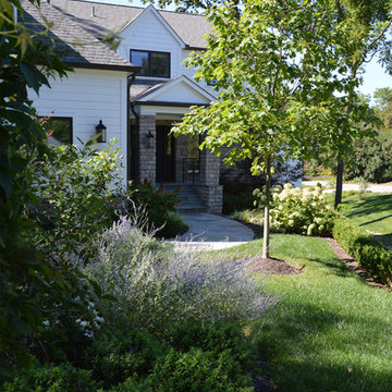 Front Yard Planting With Full and Refined Plantings