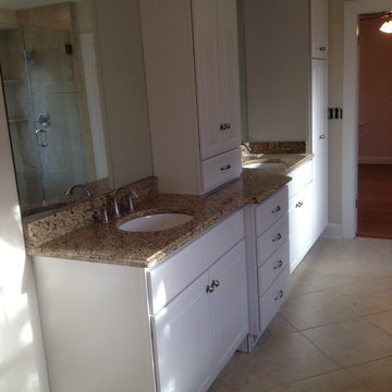 Johnson Job, Master and Guest Bath
