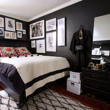 My Houzz: Classic Black and White Design in a Chicago Condo