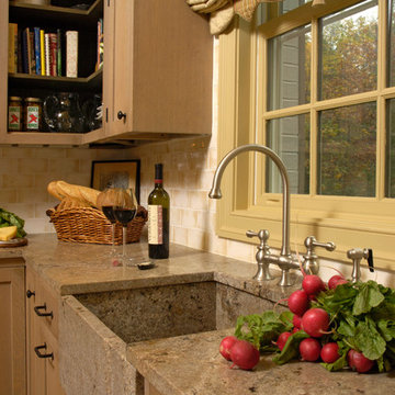 Chevy Chase, Maryland - Traditional - Kitchen