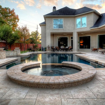 Grecian / Roman style pool 2 with spa - leh
