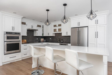 Kitchen photo in Vancouver