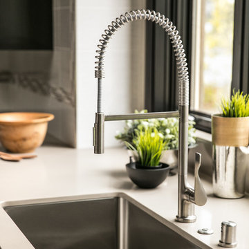 Silicon Valley Contemporary Kitchen