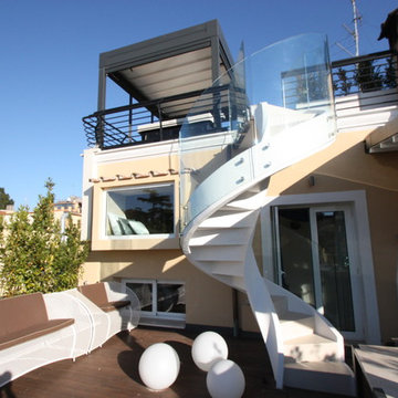 SHINY HOUSE