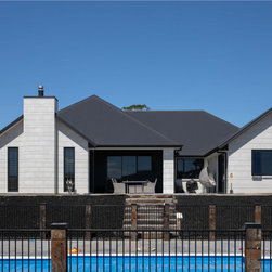 Premier Mansion Brick in White - Products