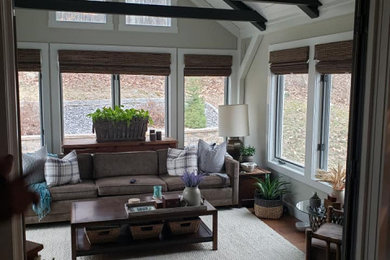Inspiration for a modern sunroom remodel in New York