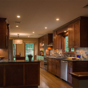 Contemporary Natural Kitchen