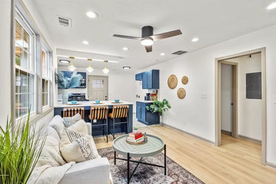 Inspiration for a transitional living room remodel in Atlanta