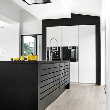 Form 1 in black