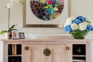 Example of an eclectic entryway design in Boston
