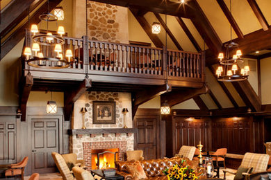 Entryway - traditional entryway idea in Milwaukee