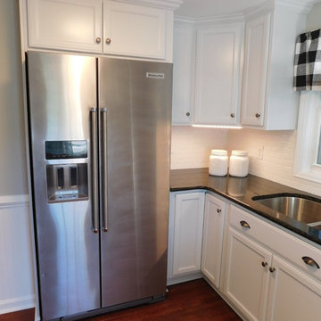 Classic Coastal Kitchen Elegance