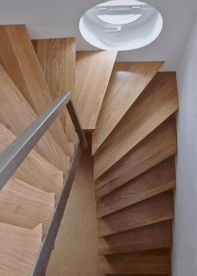 Modern Treppen by Mitsching Möbel & Räume nach Maß
