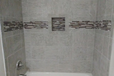 Example of an arts and crafts bathroom design in Atlanta