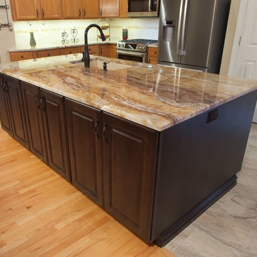 Small Kitchen Gets New Life with a New Island