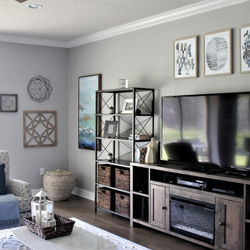 Contemporary Great Room - St. John's County