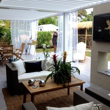 Adjustable Louvered Pergola and Patio Cover