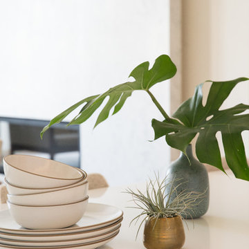 Elegant Dining Table Styling with Heath Ceramics and Brass Accents