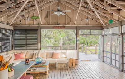 Houzz Tour: New Getaway Channels an Old Fish Camp