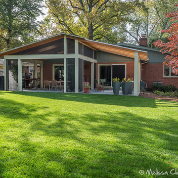 Mid-Century Ranch Extended into the Outdoors