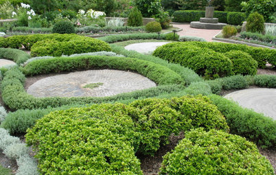 5 Great Garden Uses for Granite Millstones