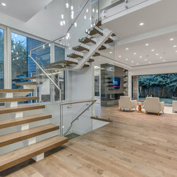 983 TUDOR AVENUE - Products