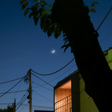 MO邸