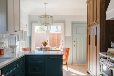 Kitchen - kitchen idea in Dallas