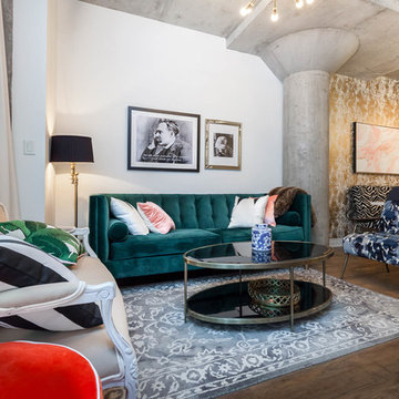 Luxurious Designer Loft In Central King West Location