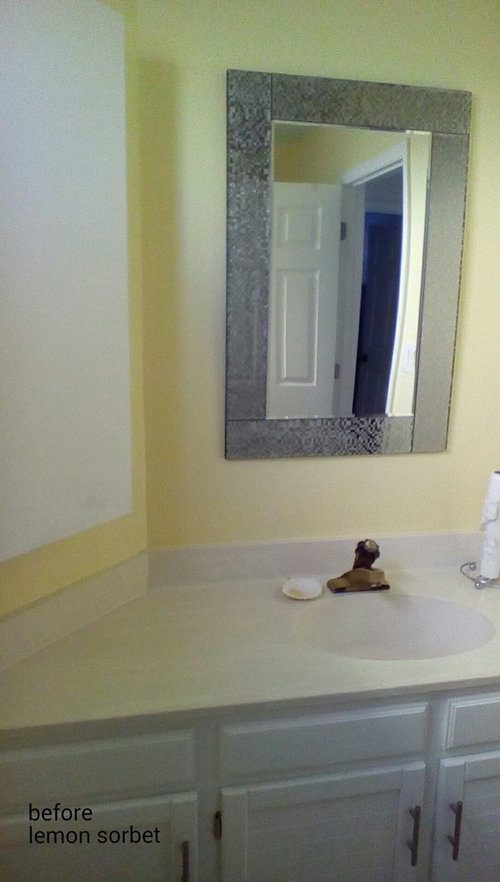 Hallway bathroom painted Rhinestone 7656