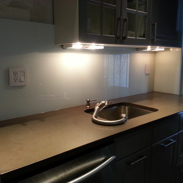 Kitchen backsplash - White Color