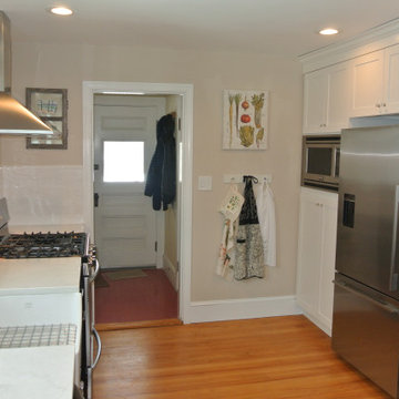 Arlington Two-tone Dog Lover kitchen
